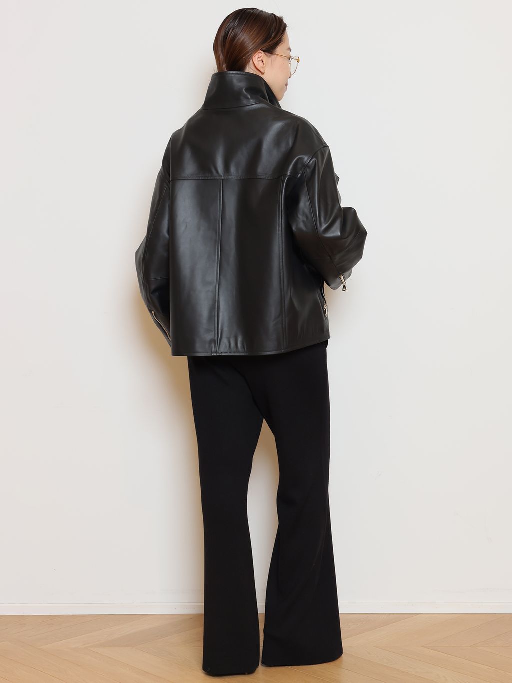 SAVETTE/サヴェット】SLIM SYMMETRY POCHETTEのコーディネートスナップ