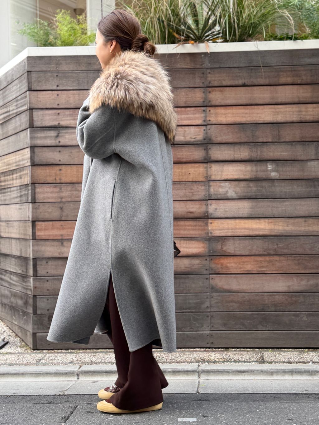 REVER LONG COATのコーディネートスナップ（STAFF.T）｜L'Appartement