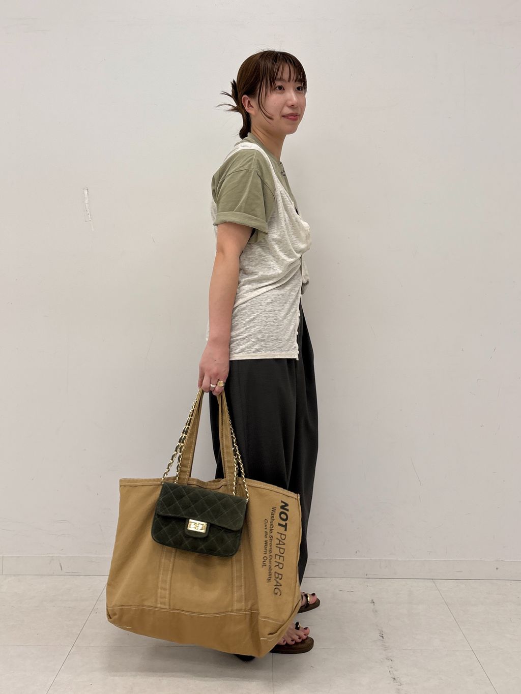 リネン天竺ボタンタンクトップのコーディネートスナップ（mariko