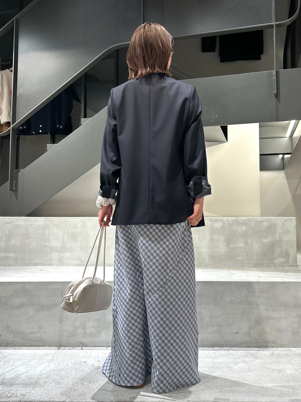 ツイルダブルブレストジャケットのコーディネートスナップ（Saki