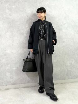 ドットプリーツディテールシャツのコーディネートスナップ（K.H