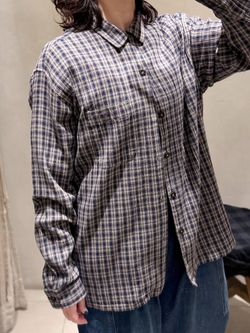 10OZデニムタックサロペットのコーディネートスナップ（AT）｜journal