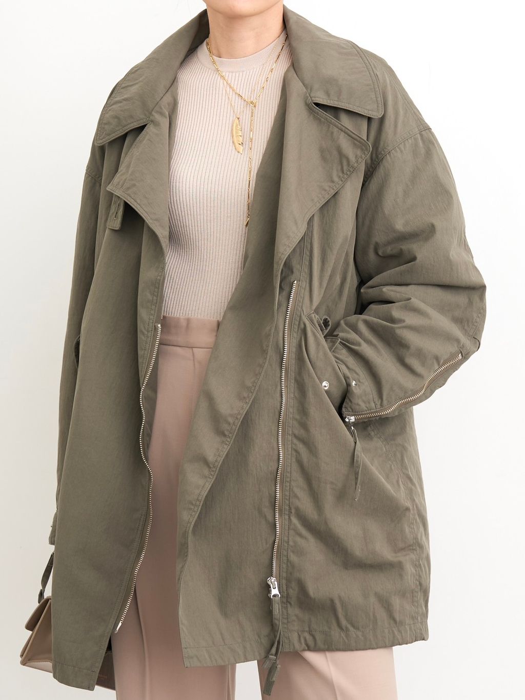 LISIERE MILITARY COATのコーディネートスナップ（STAFF.T）｜L