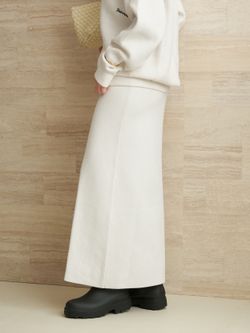 lesTendre white スウェットのコーディネートスナップ（mizuka