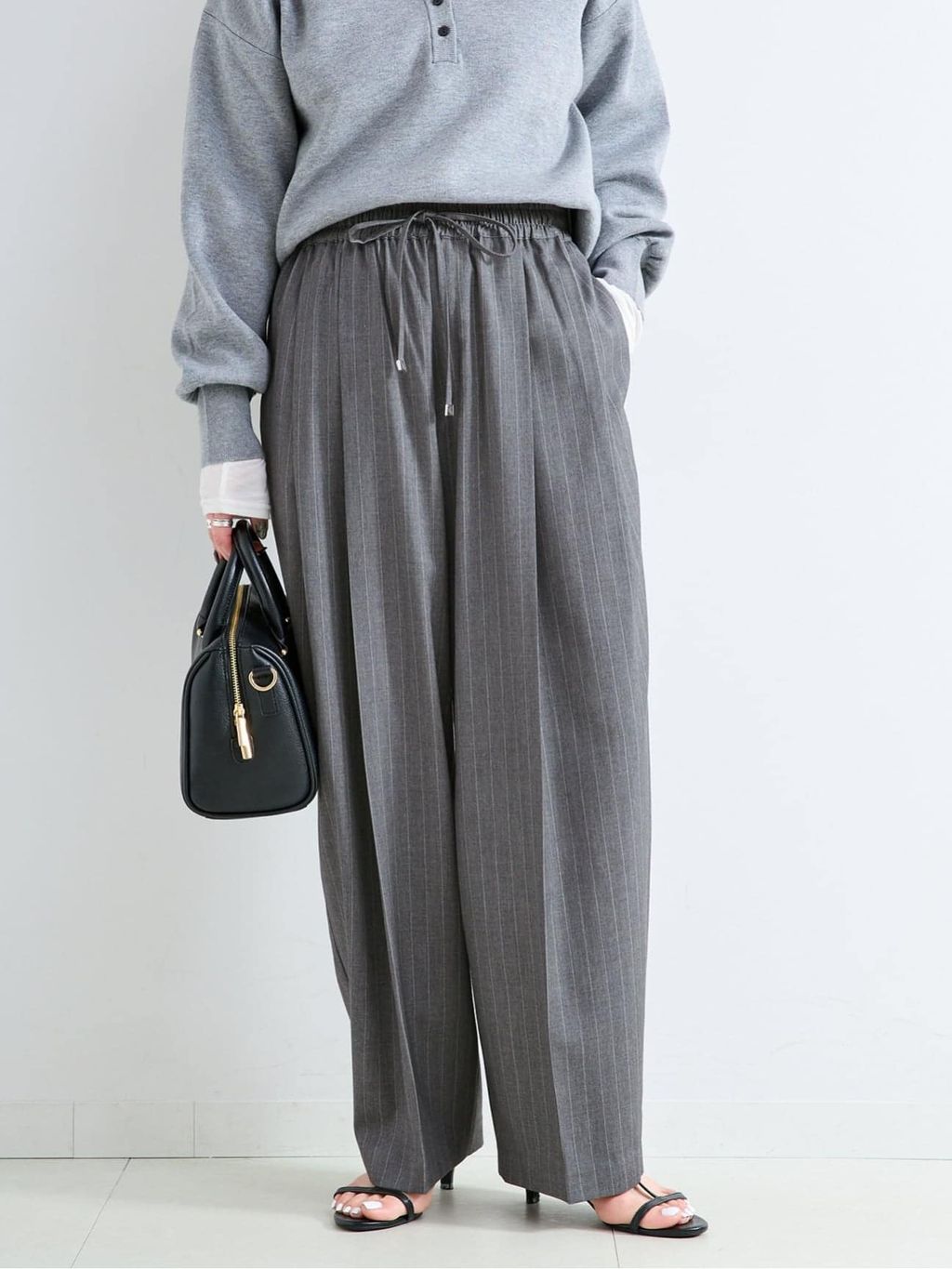 予約》【WEB＋一部店舗限定】手洗い可 / ストライプリラックスパンツの