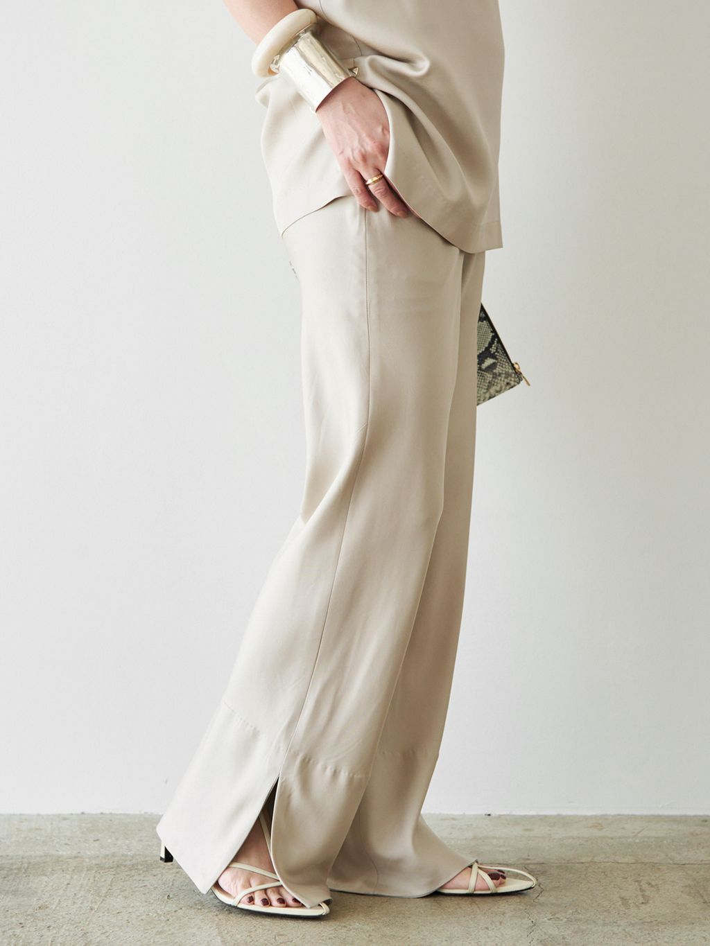 予約》【Raspail/ラスパイユ】Standard Silk Pantsのコーディネート