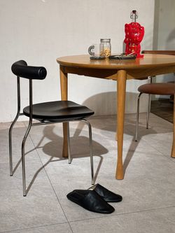 大型商品》LIOR CHAIR WOOD BK リオール チェアのコーディネート