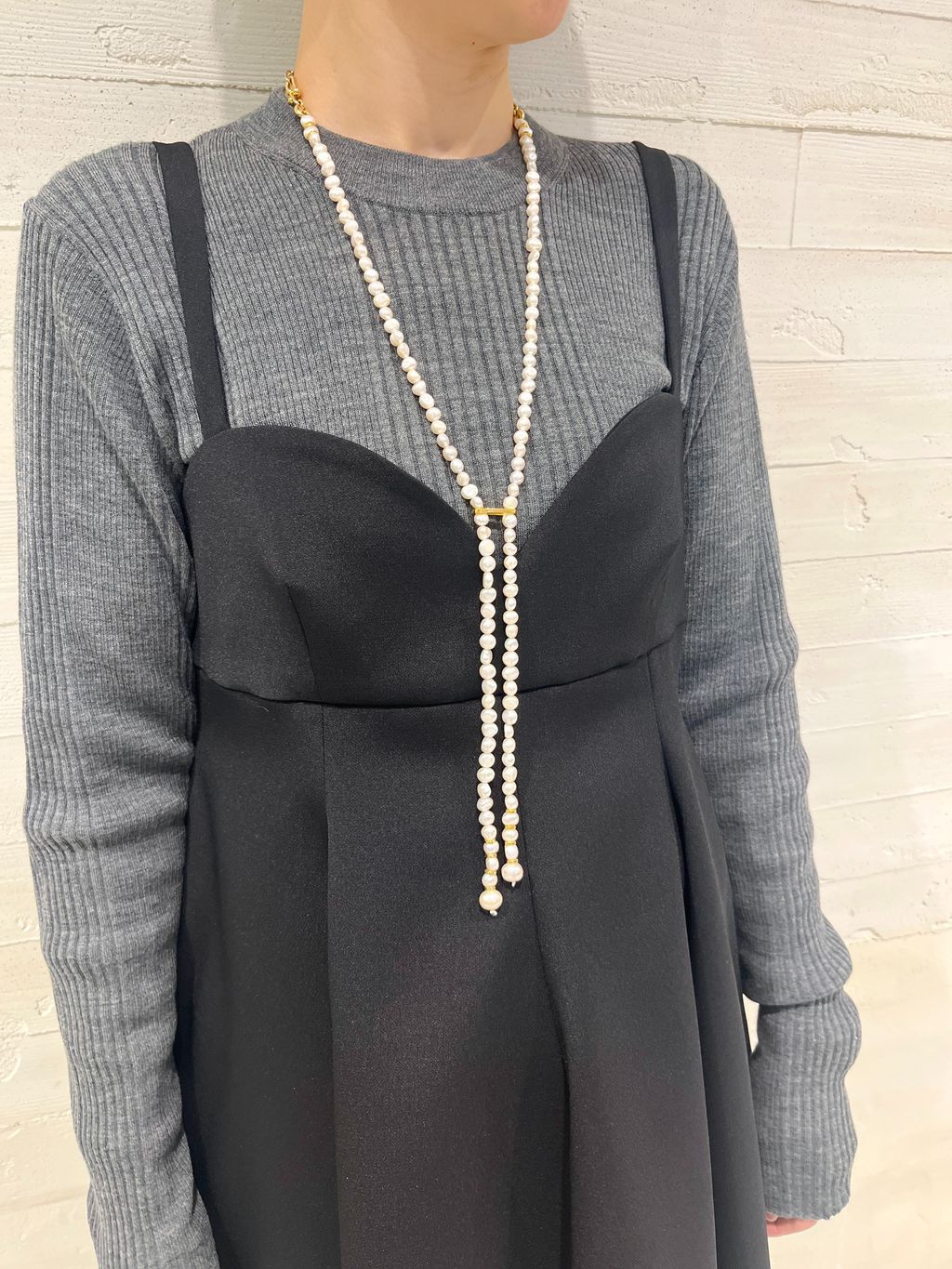 EO / イオ Pearl & PC ロングネックレスのコーディネートスナップ