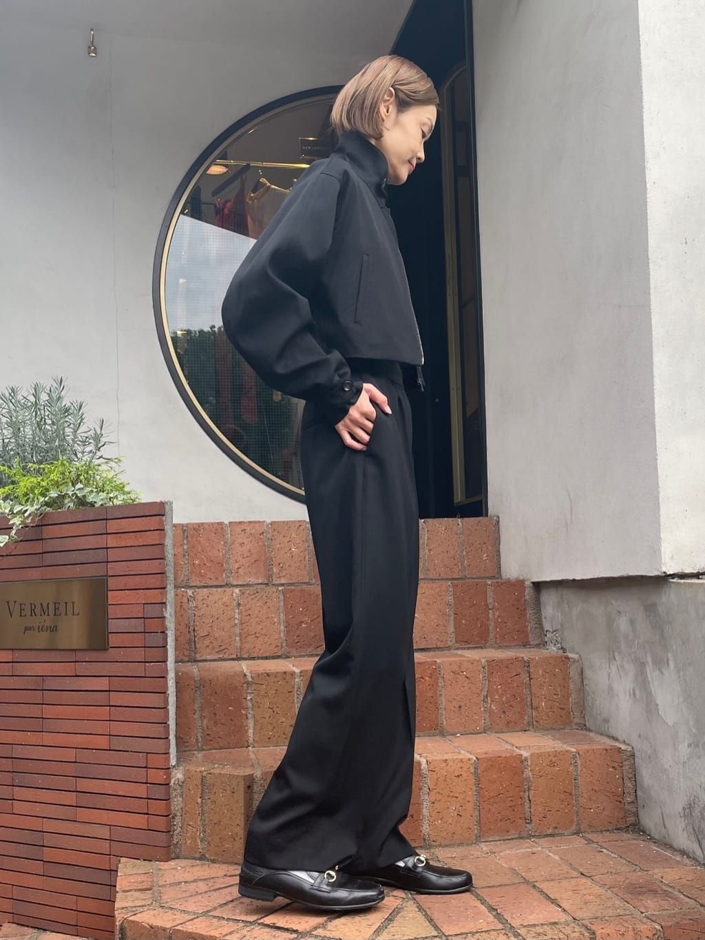 MIKA NAGASAWA x VERMEIL ショートブルゾンのコーディネートスナップ