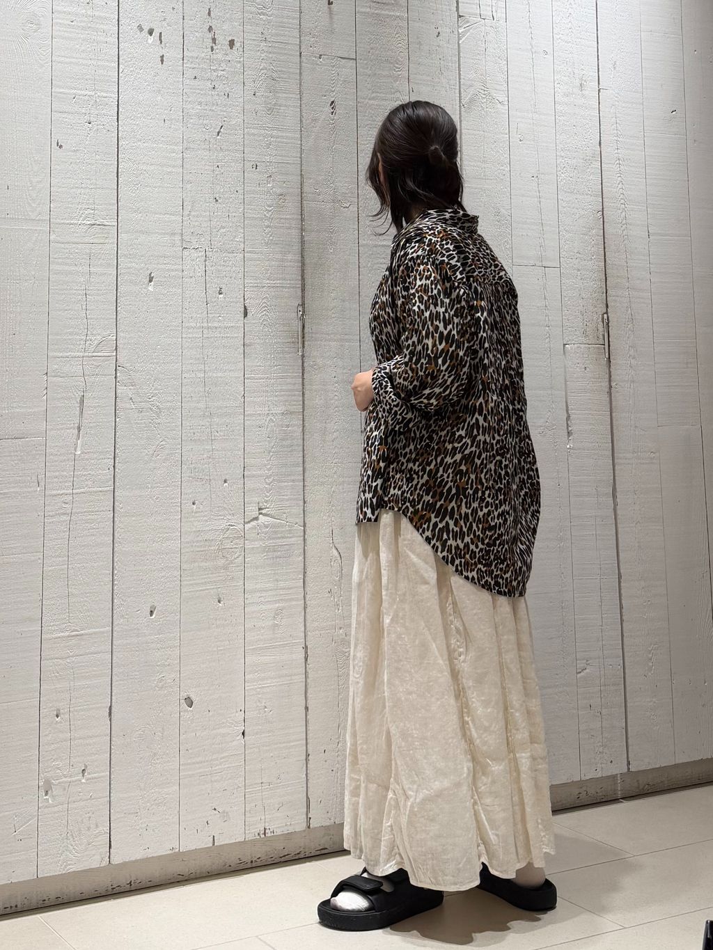 ARMEN】LINEN PLAIN BOAT NECK S/SL PULLのコーディネートスナップ（AT 