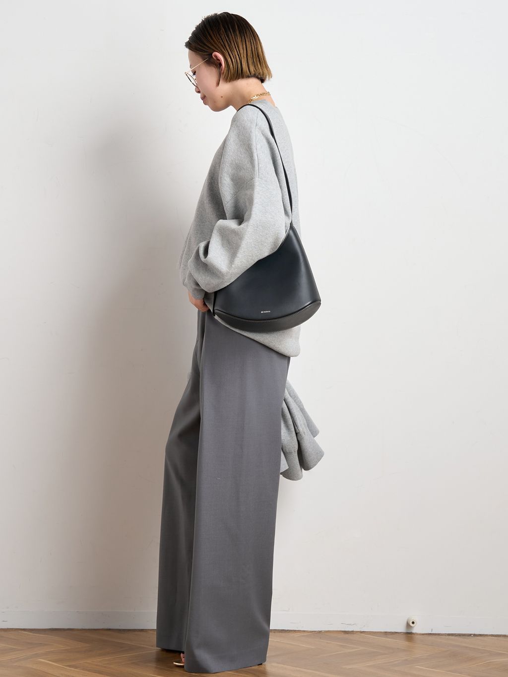 予約》コットンカシミヤリラックスプルオーバーのコーディネート