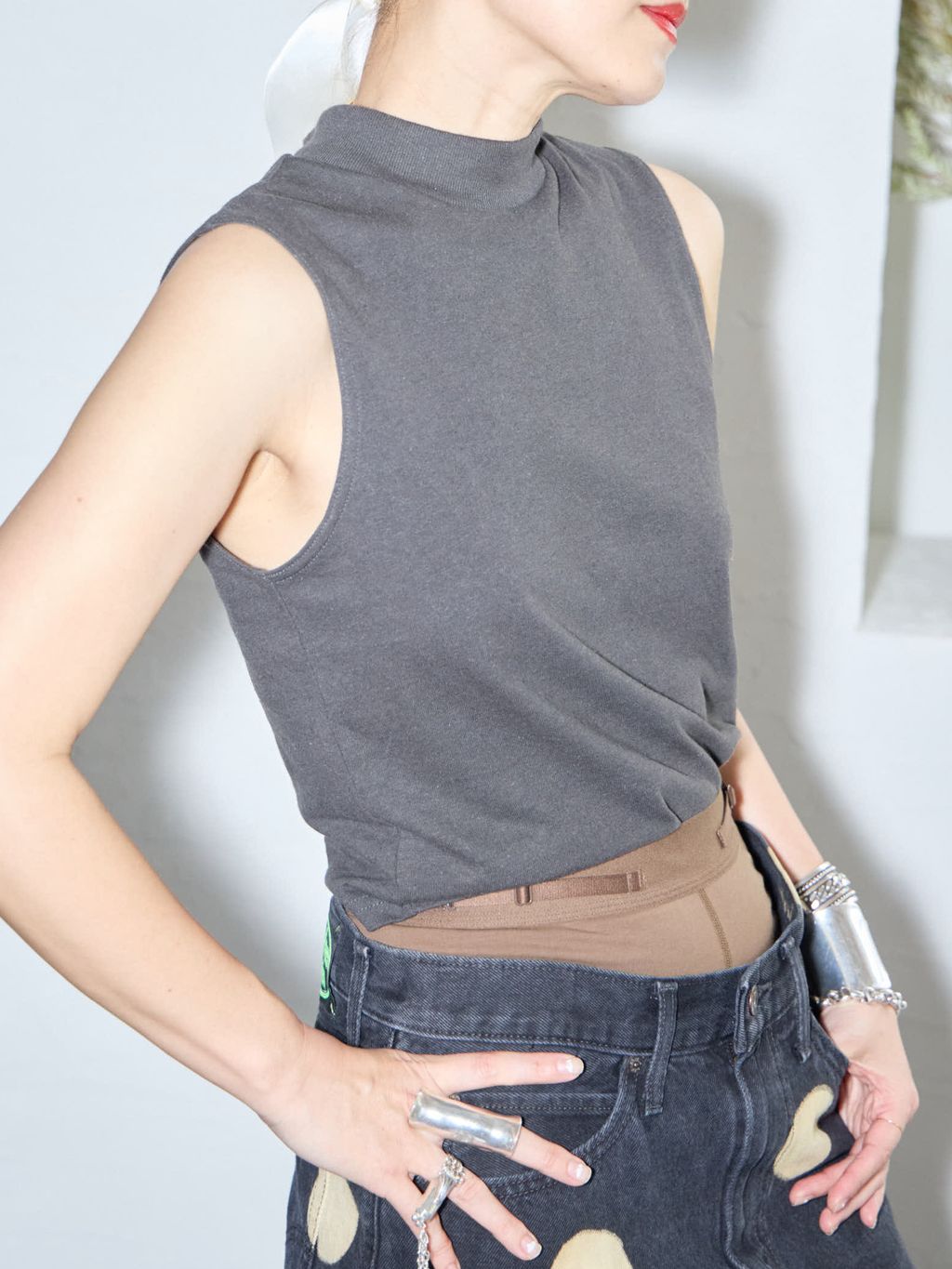 【別注】＜OVERNEATH ＞HEMP MOCK NECK095/トップス OVERNEATH 別注 HEMP MOCK095：カットソーのコーディネートスナップ