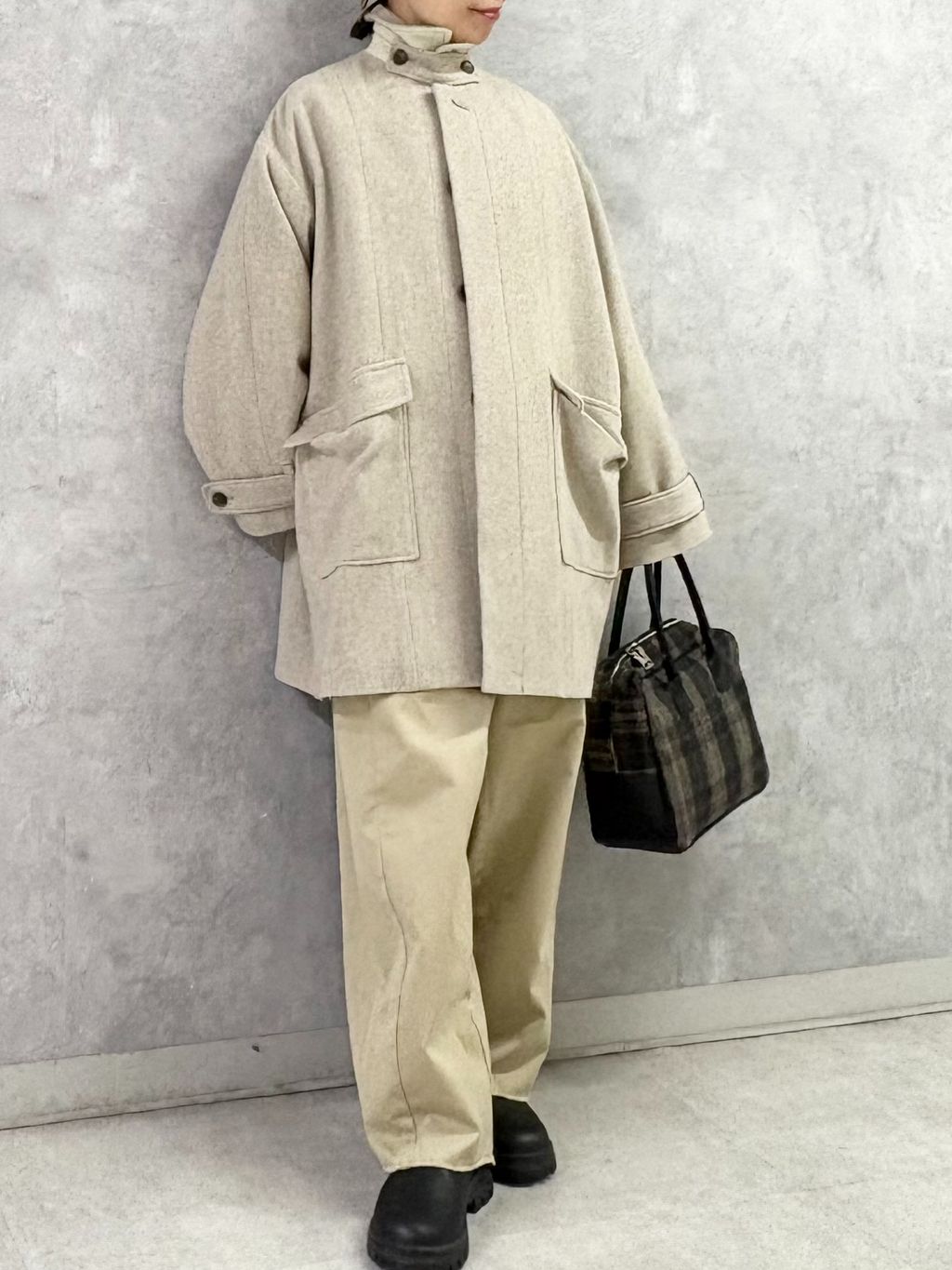 タフタ フリルプルオーバーのコーディネートスナップ（K.H）｜journal