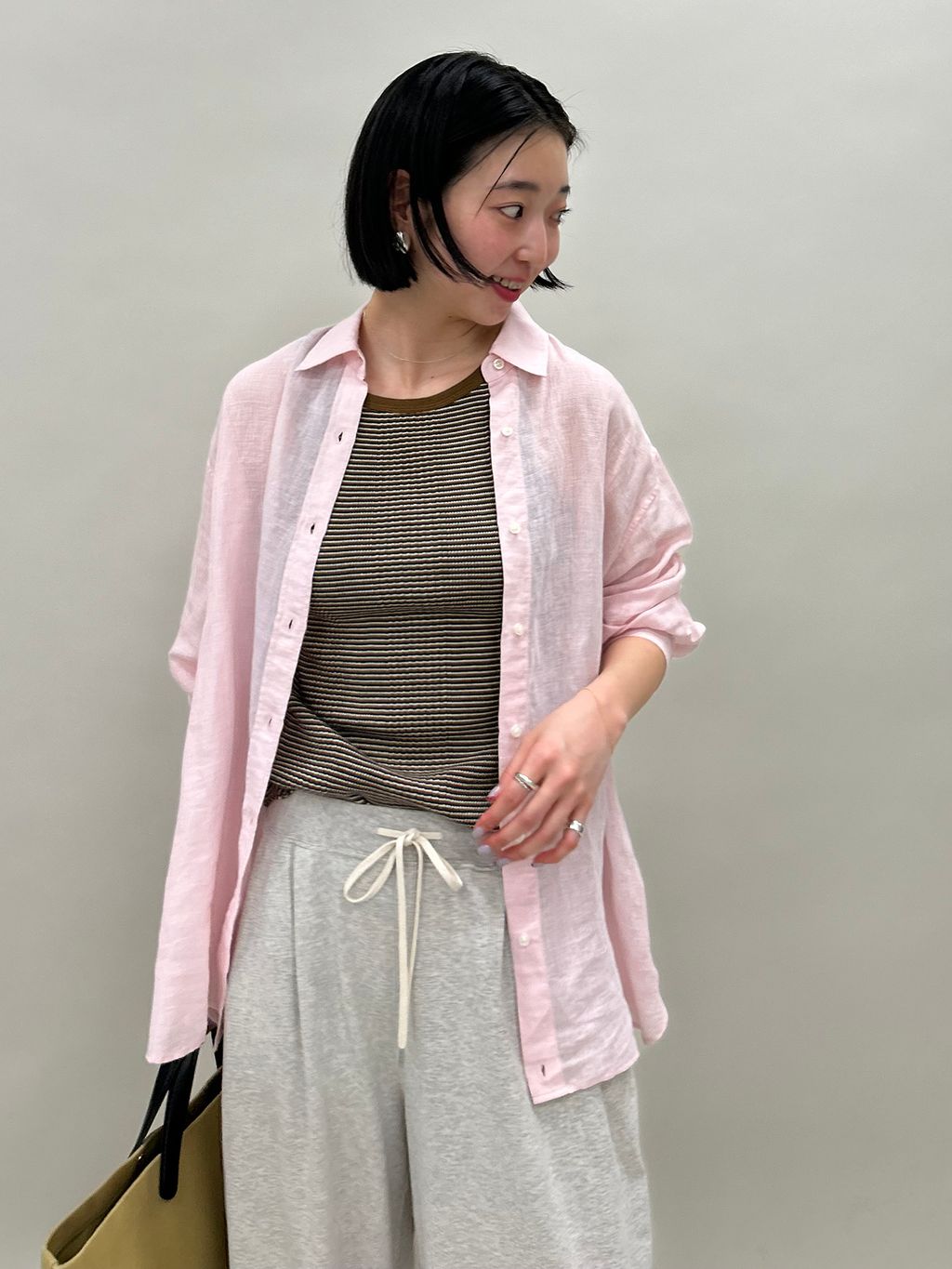 リネンコットンカシュクールシャツのコーディネートスナップ（yuka