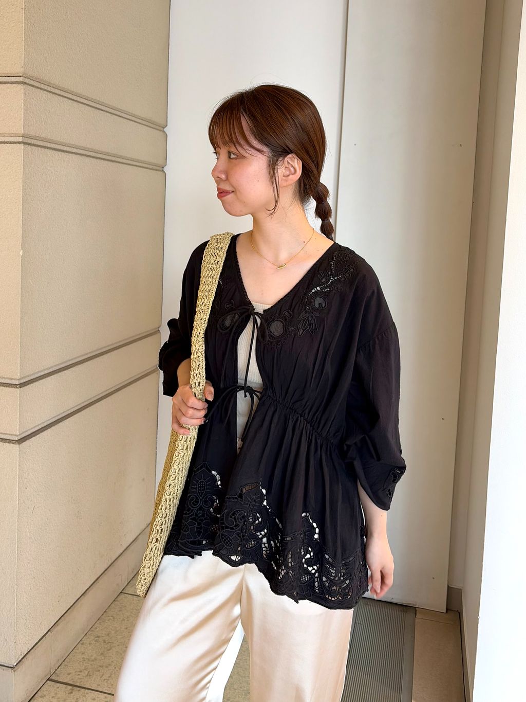 India刺繍カーデブラウスのコーディネートスナップ（nanako）｜SLOBE