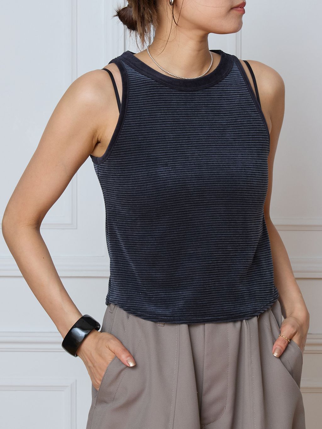 IENA LA BOUCLE ベロアボーダータンクトップのコーディネートスナップ