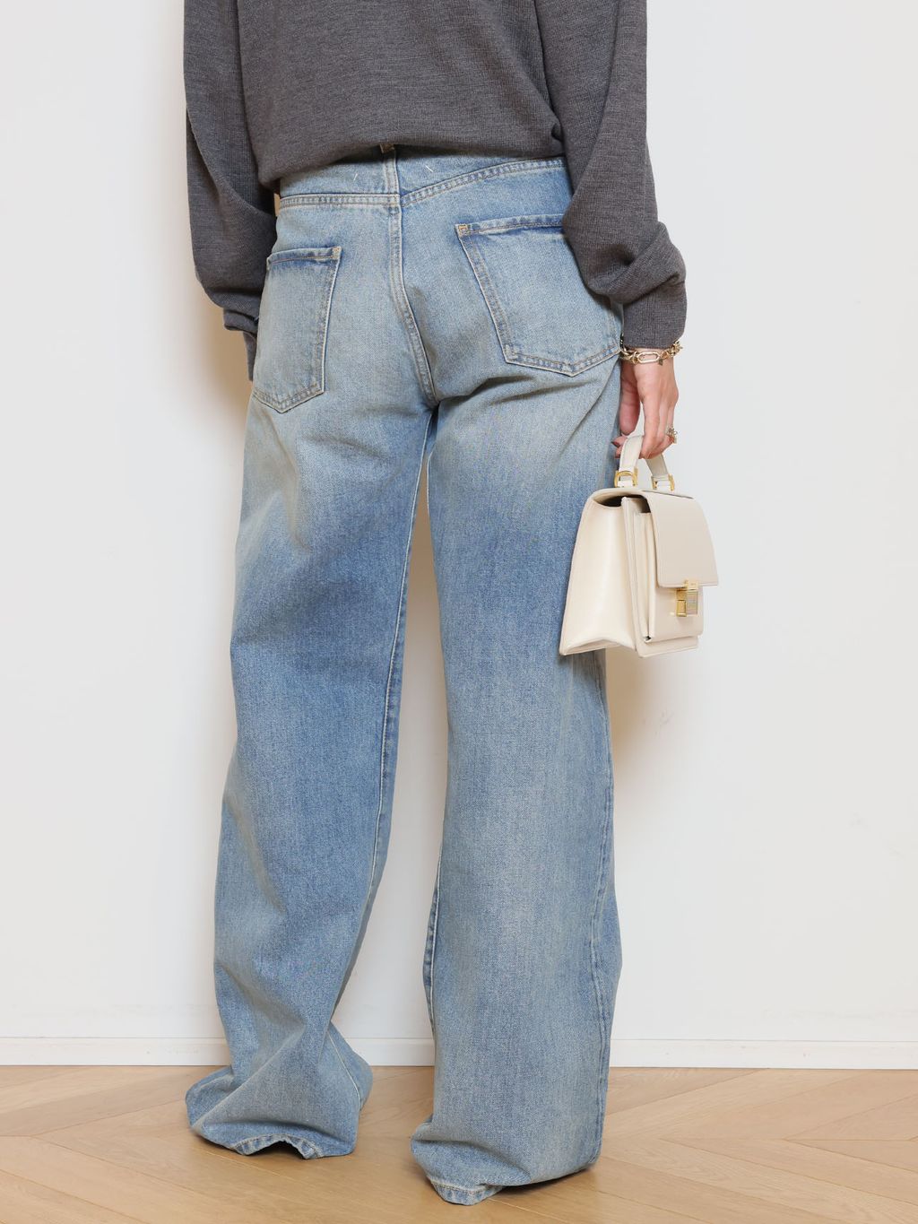 WISH クルーネックプルオーバーのコーディネートスナップ（HASE