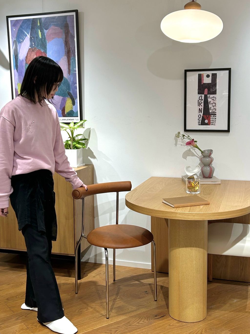 JOURNAL STANDARD FURNITURE