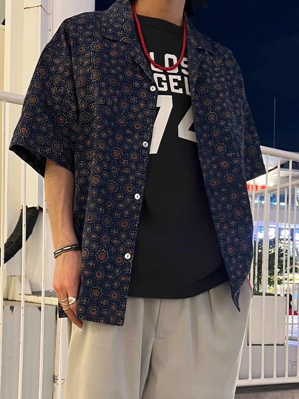bunai / ブナイ 別注 アジュラク プリント オープンカラー半袖シャツの