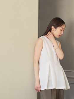 洗える】ミックスシアーノイズペプラムブラウスのコーディネート