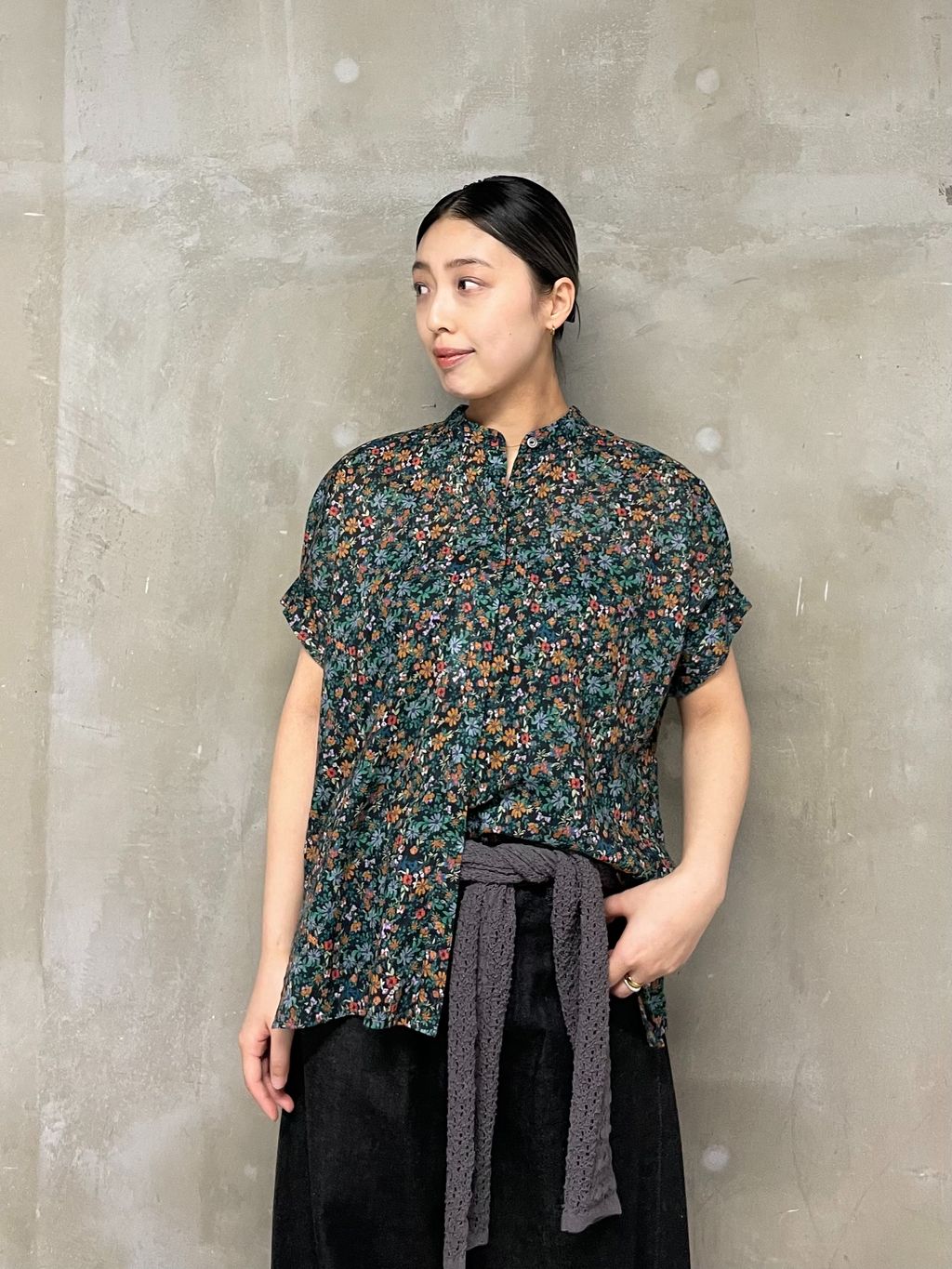 JOURNAL STANDARD L’ESSAGE タックスリーブシャツ 花柄 DEVEAUXフラワー&チェック/無地タックスリーブシャツのコーディネート