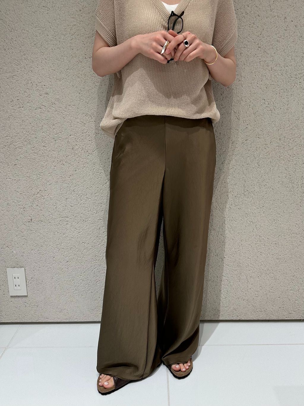 plageプラージュ 、カトリーントーキョー2点おまとめ 2WAY カタアゼ KNIT ベストのコーディネートスナップ（hina）｜Plage