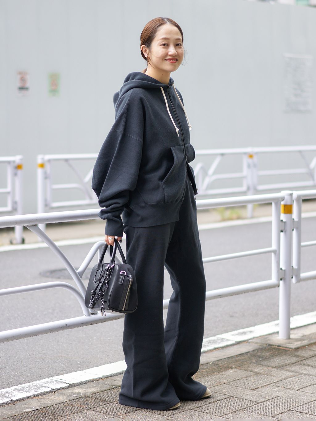 別注【CHAMPION*JOURNAL STANDARD by HOLIDAY】ZIP HOODIEの