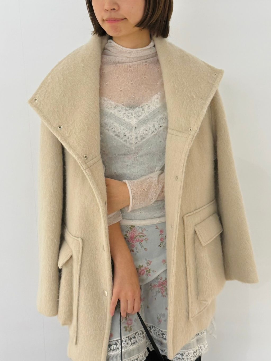 Hella/ヘラ】wool shaggy coatのコーディネートスナップ（rio）｜EDIT