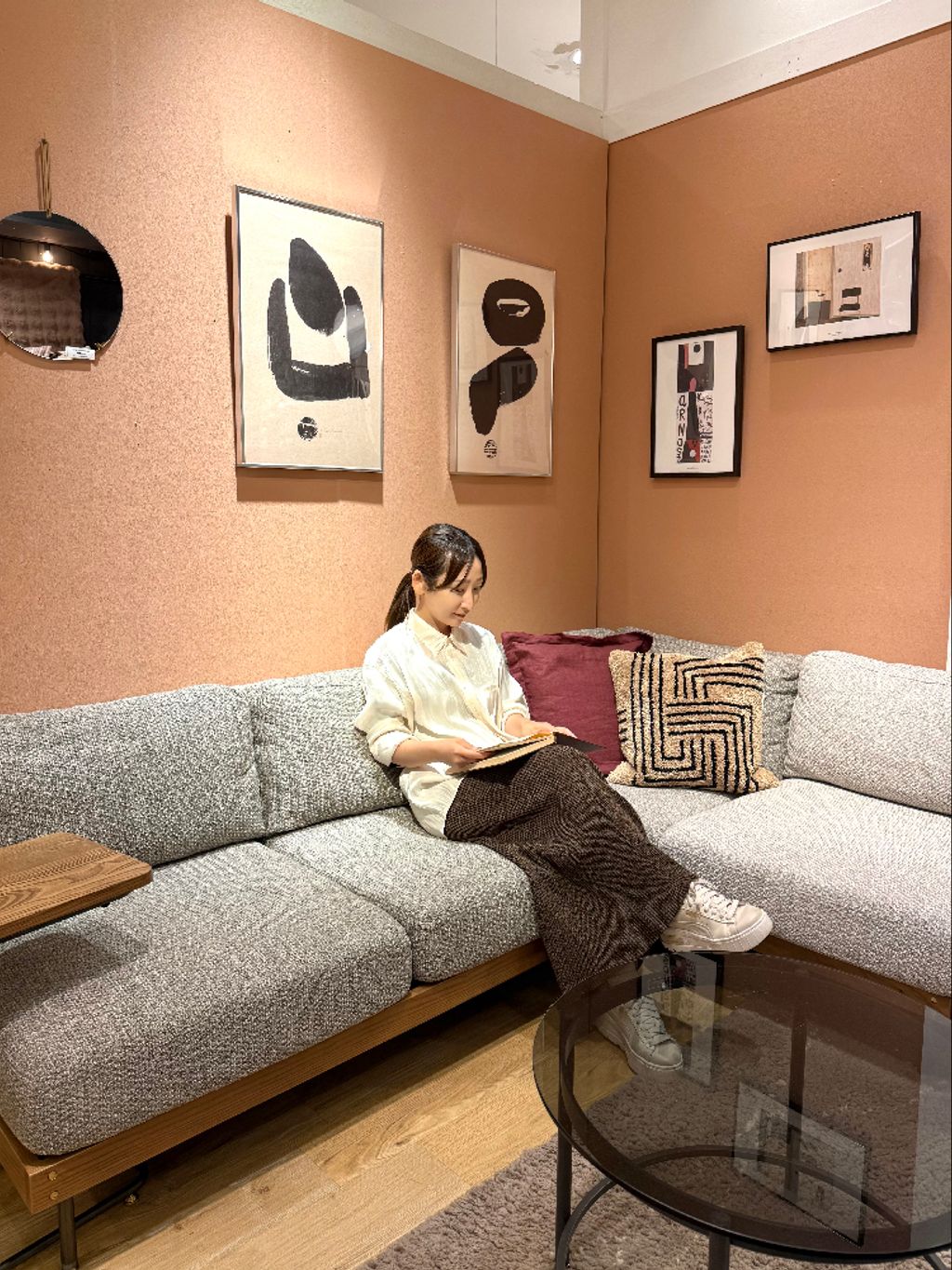 JOURNAL STANDARD FURNITURE