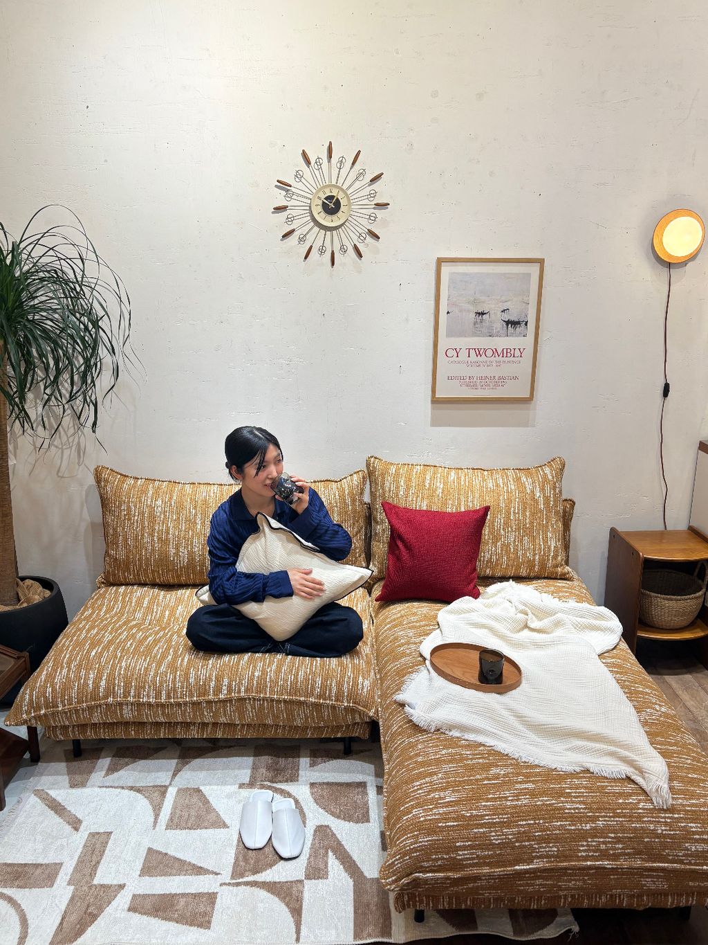 JOURNAL STANDARD FURNITURE