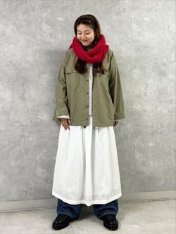 バックサテンCPOシャツブルゾンのコーディネートスナップ（M.F