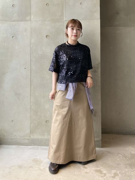 AYAKANEKO×L'ESSAGE】スパンコールJQブラウスのコーディネートスナップ
