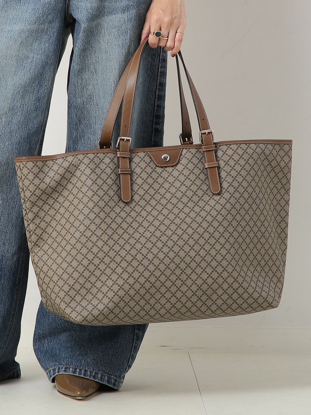 VINTAGE GUCCI/グッチ】Diamanteトートバッグのコーディネートスナップ