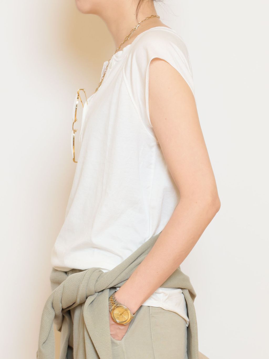 HENLEY ノースリーブTシャツのコーディネートスナップ（MUSE）｜MUSE