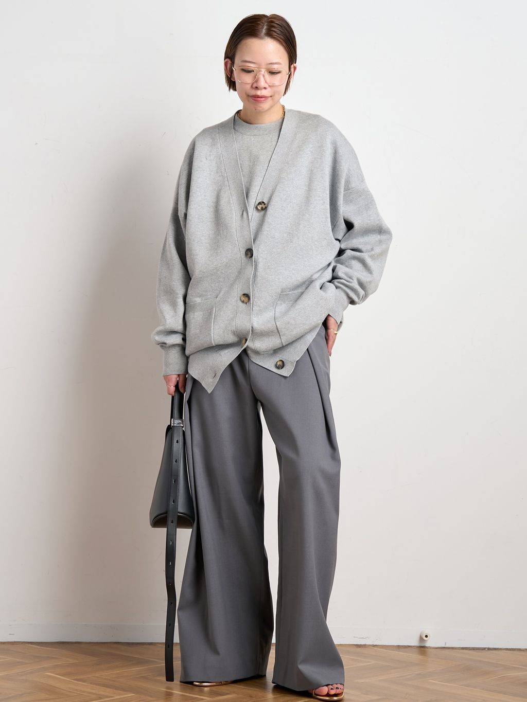 予約》コットンカシミヤリラックスプルオーバーのコーディネート