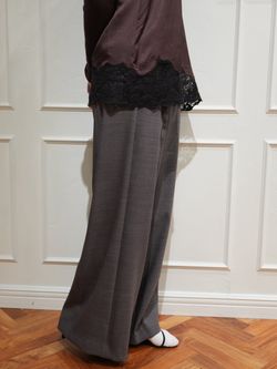 IENA LA BOUCLE R/Lサテンレースコンビキャミソールのコーディネート