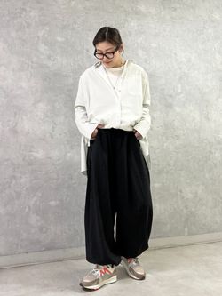 バックサテンCPOシャツブルゾンのコーディネートスナップ（M.F