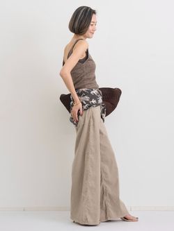 LINEN CAMISOLEのコーディネートスナップ（STAFF.S）｜L'Appartement