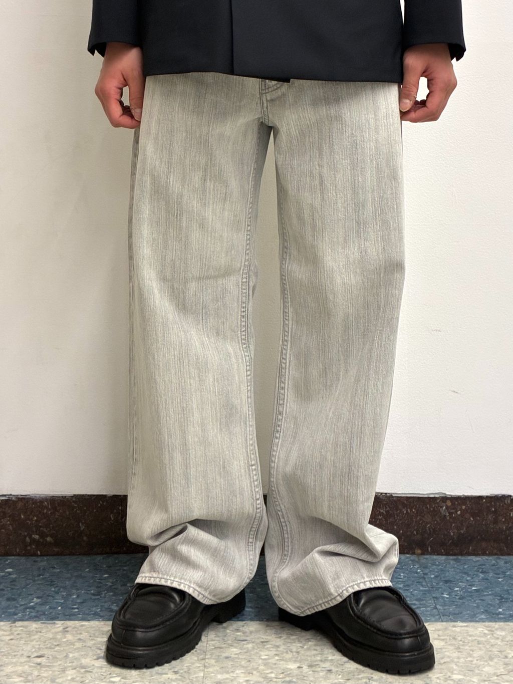 FOLL / フォル】broken denim stright fit jeansのコーディネート