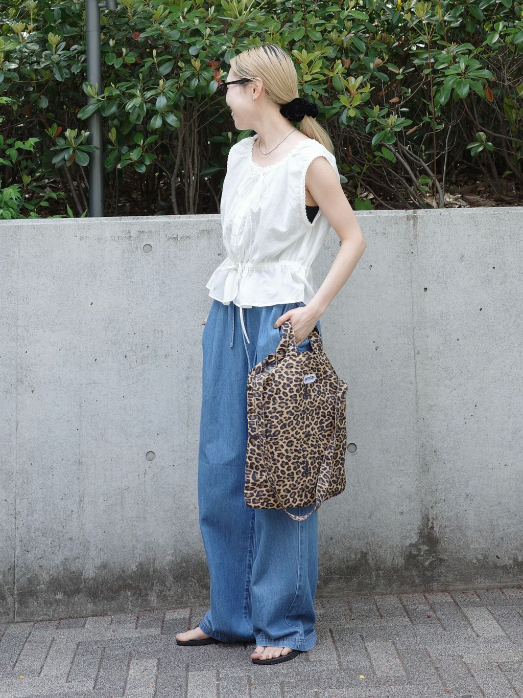 OUTDOOR PRODUCTS Usual Things