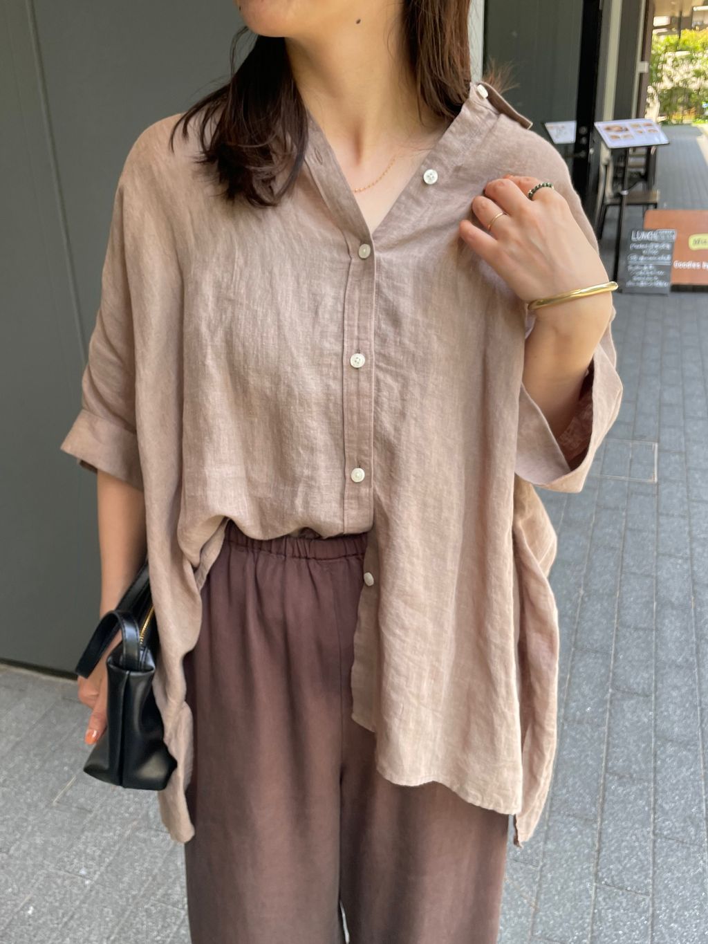 シリーズあり》リネンコットンBOXシャツのコーディネートスナップ