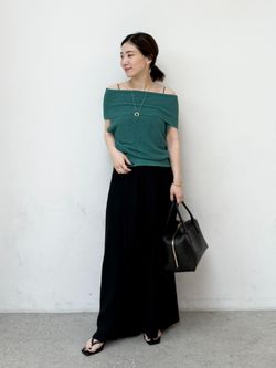 ELENI×THENIMEデコルテトップスのコーディネートスナップ（ayumi