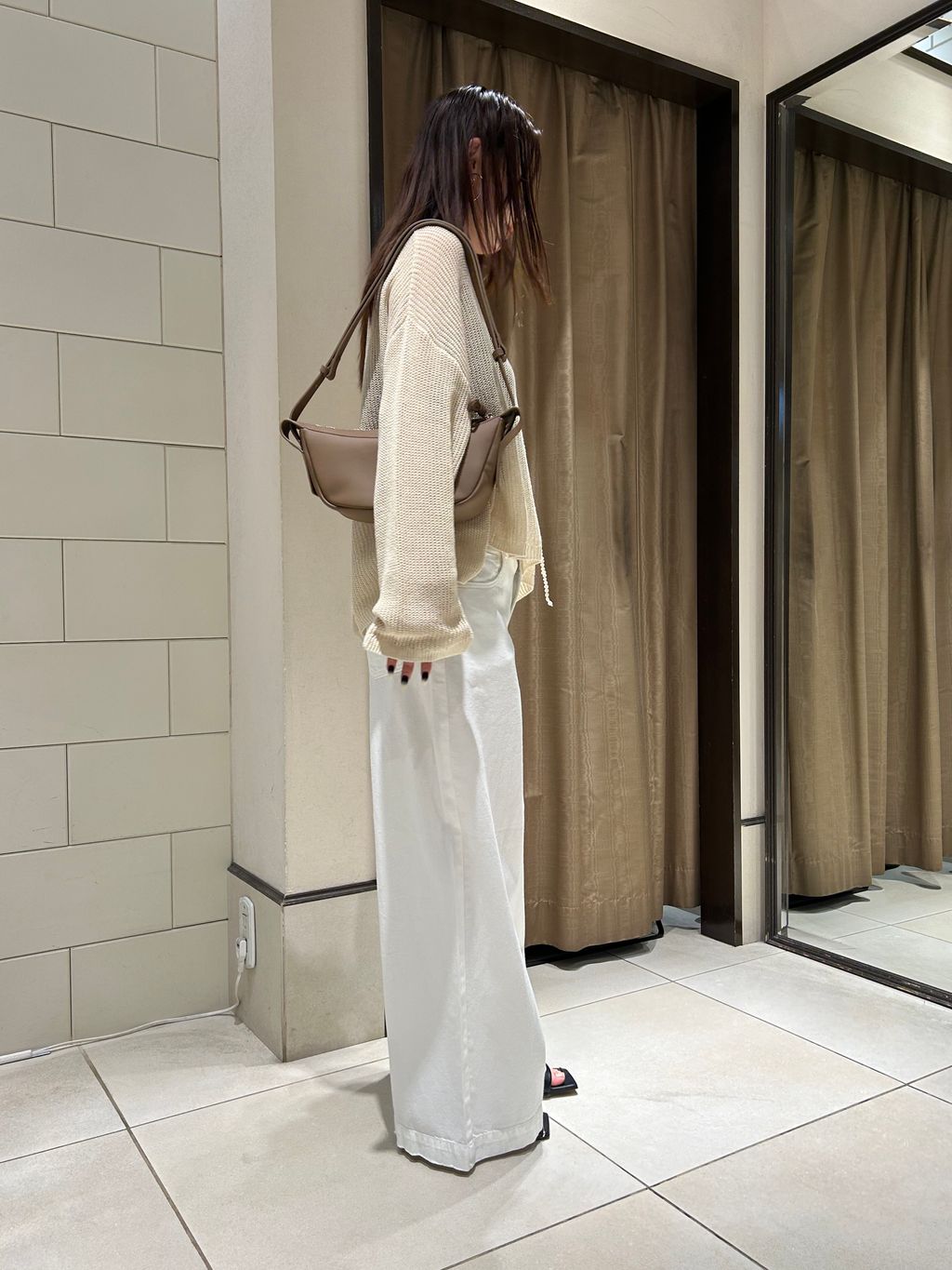 【未使用】Spick & Span ルーズニットプルオーバー　ベージュ ルーズニットプルオーバーのコーディネートスナップ（honoka）｜Spick