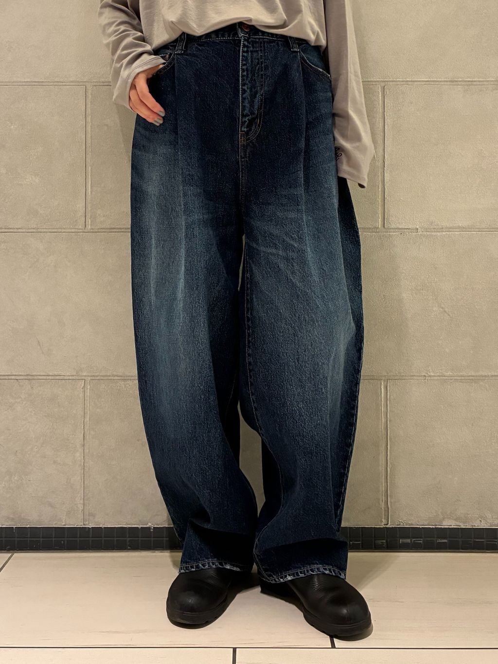 ARMEN】ZIP-UP FLEECE LONG VESTのコーディネートスナップ（K.M
