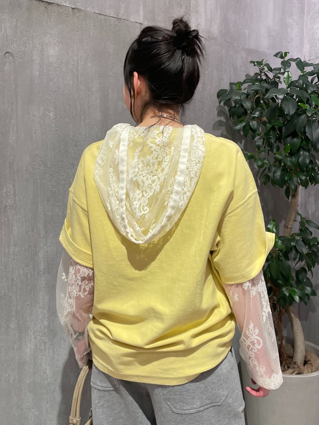 レースフーディのコーディネートスナップ（mizuki）｜JOURNAL STANDARD