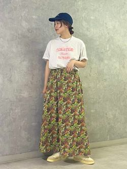 リバティフラワー スカートのコーディネートスナップ（KY）｜journal