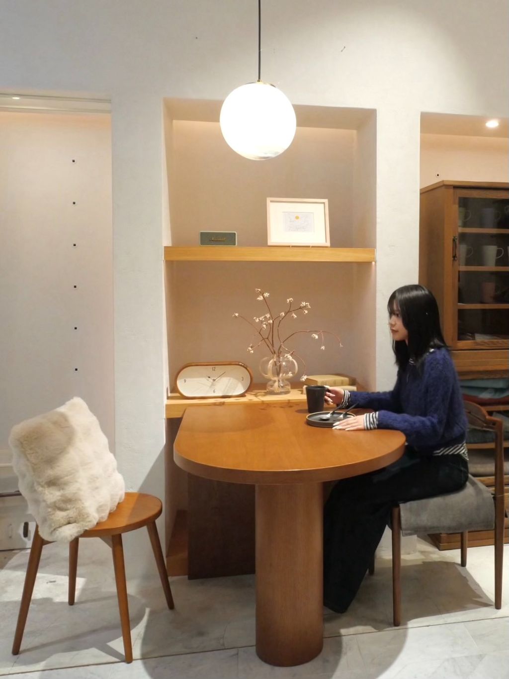 JOURNAL STANDARD FURNITURE