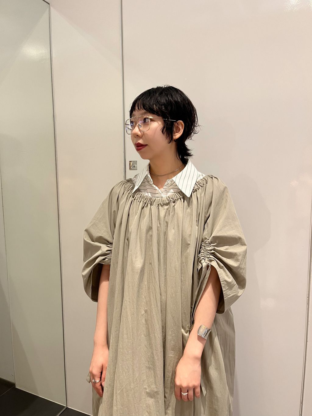 予約》GATHER SLEEVE DRESS：ワンピースのコーディネートスナップ