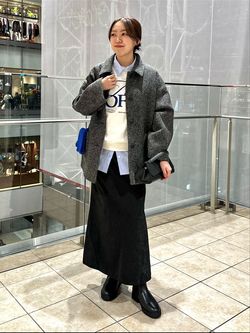 ツイードボンディングステンカラーショートコートのコーディネート