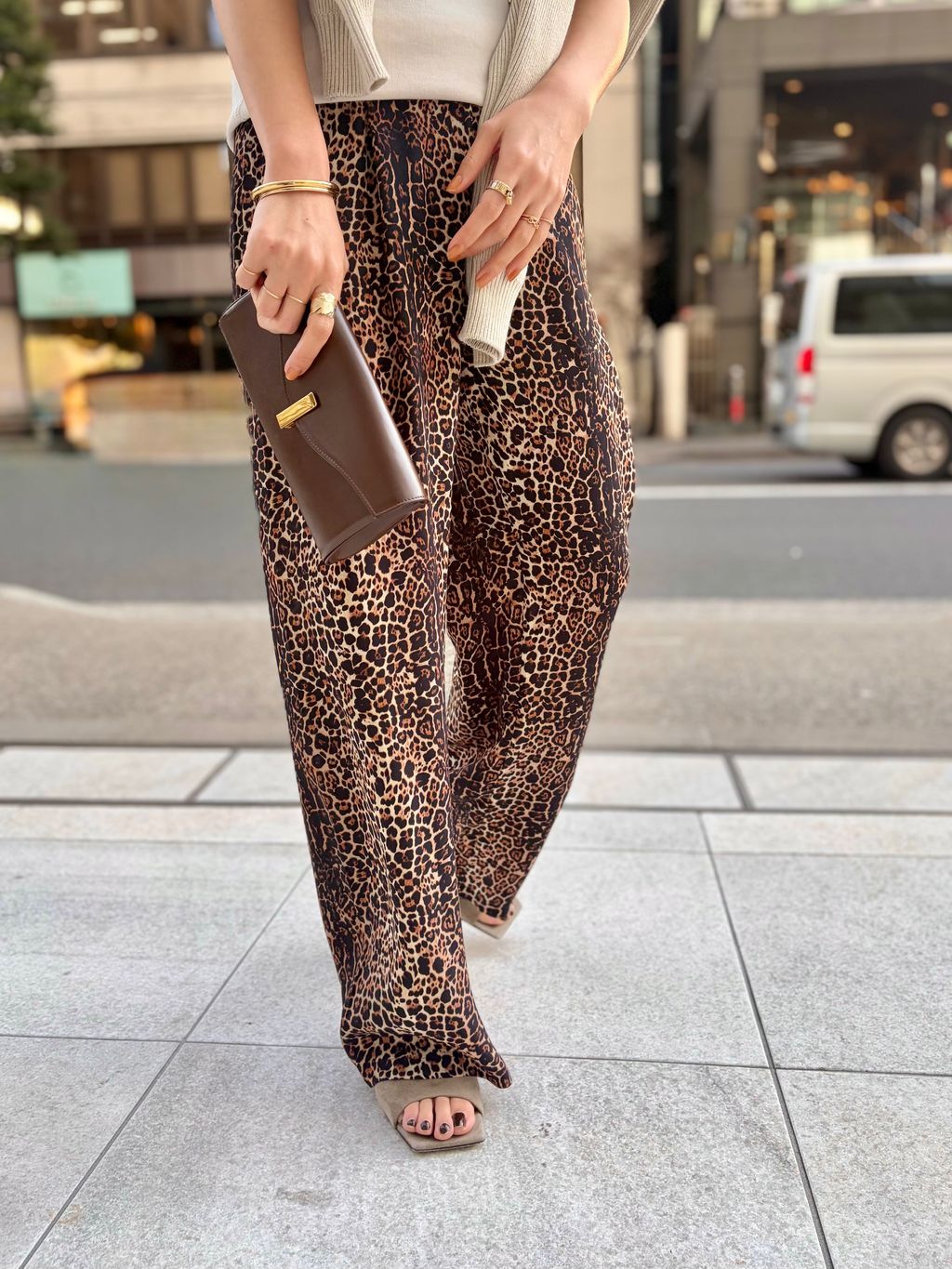 ANJUNA/アンジュナ】 LEOPARD PANTSのコーディネートスナップ（PR